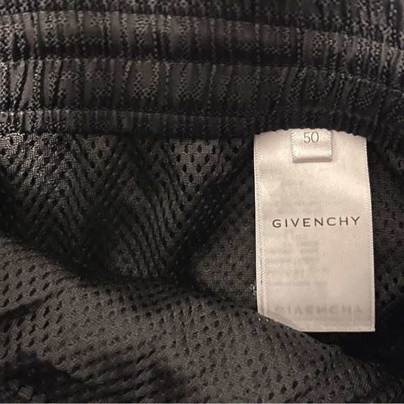 Givenchy Activewear for Men - Picture 3 of 3